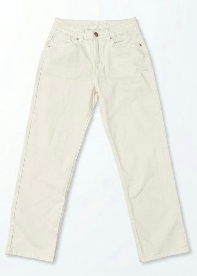 White Jeans White Bow